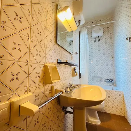 Wanda, Capitana With Swimming Pool, Parking, Garden E Bbq Villa Quartu SantʼElena